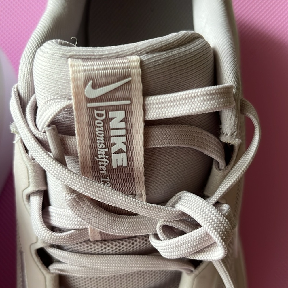 Nike Women's Pink Sneakers